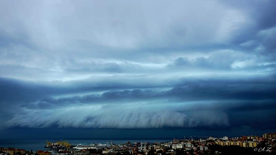 Temporale a Trieste ieri….