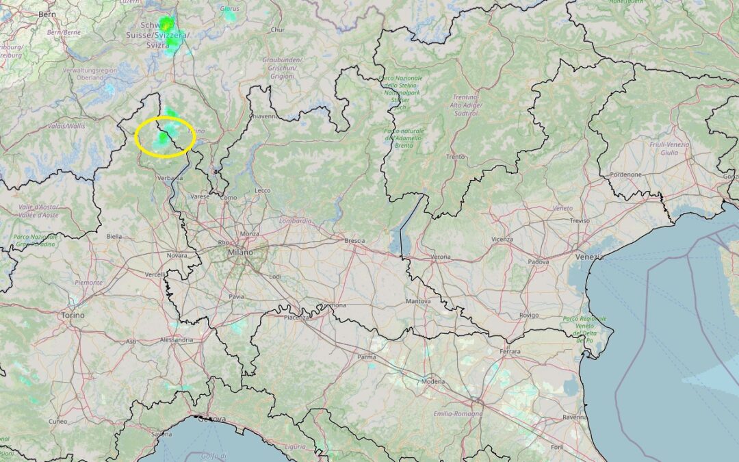 Situazione live: un debole rovescio al Nord