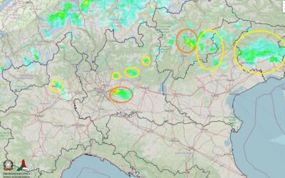 Situazione live di sabato 28 Agosto con molte piogge al Nord ed un temporale