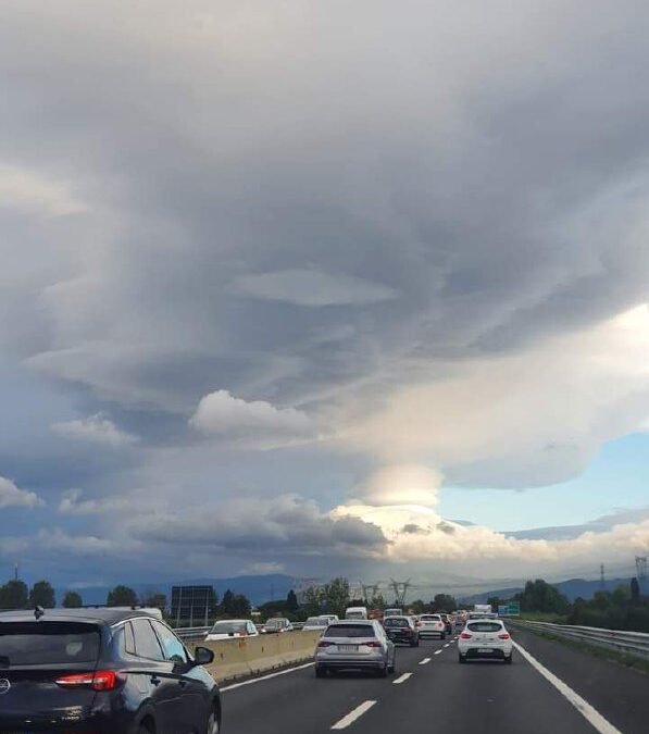 NUVOLA CUMULUS LENTICULARIS