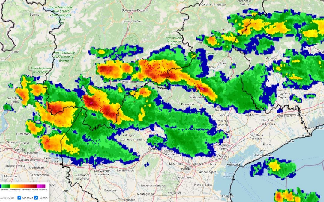 Situazione live con piogge e temporali al Nord